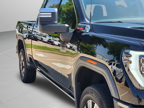 Used 2024 GMC Sierra 2500 Denali w/ Denali Reserve Package AWD/4WD image 40