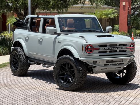 Used 2024 Ford Bronco Outer Banks AWD/4WD image 15