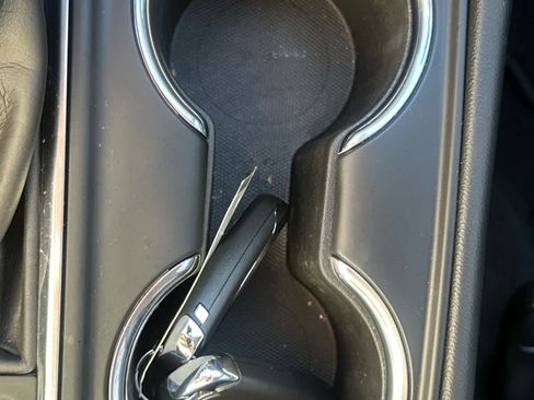 Certified 2023 Chevrolet Equinox LT w/ Driver Convenience Package image 32