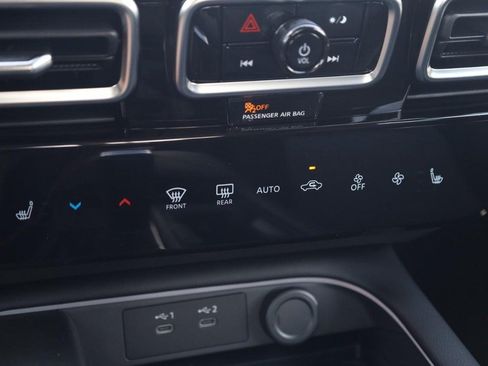 New 2026 Nissan Sentra SV w/ SV Convenience Package FWD image 16