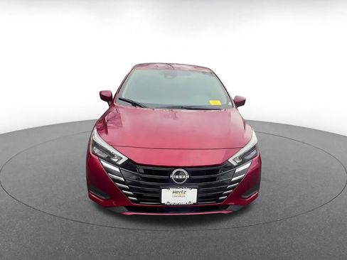 Used 2025 Nissan Versa SV image 4