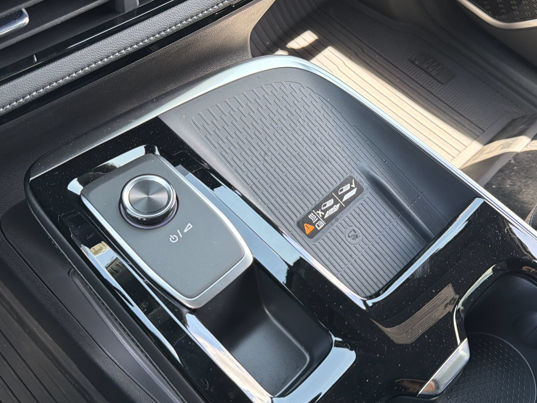 New 2026 Buick Enclave Sport Touring w/ LPO, Floor Liner Package FWD image 7
