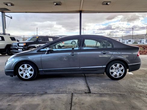 Used 2010 Honda Civic LX image 2