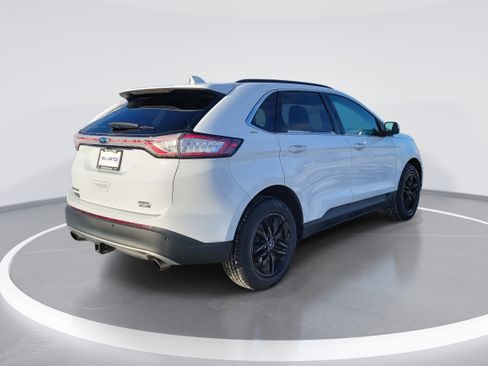 Used 2018 Ford Edge SEL w/ Equipment Group 201A image 3