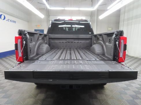 Used 2025 Ford F350 Platinum w/ Platinum Plus Package image 44