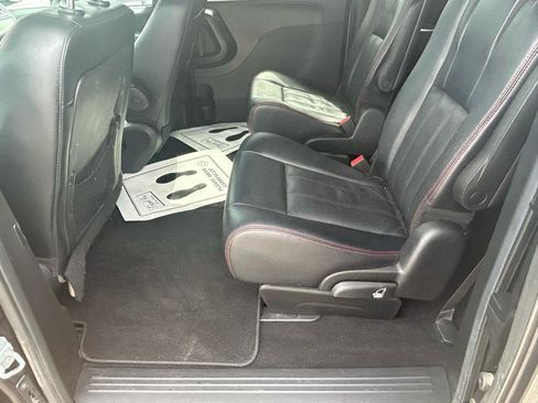Used 2017 Dodge Grand Caravan GT FWD image 9