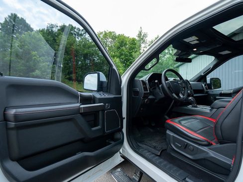 Used 2019 Ford F150 Lariat w/ Equipment Group 502A Luxury AWD/4WD image 10