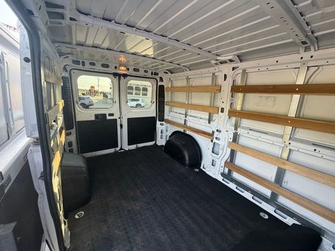 Used 2025 RAM ProMaster 2500 w/ U-Haul Equipment Group FWD image 19
