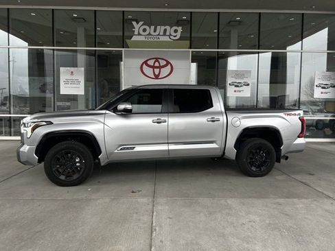 Used 2025 Toyota Tundra Platinum image 1