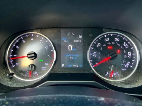 Used 2021 Toyota RAV4 XLE Premium image 24