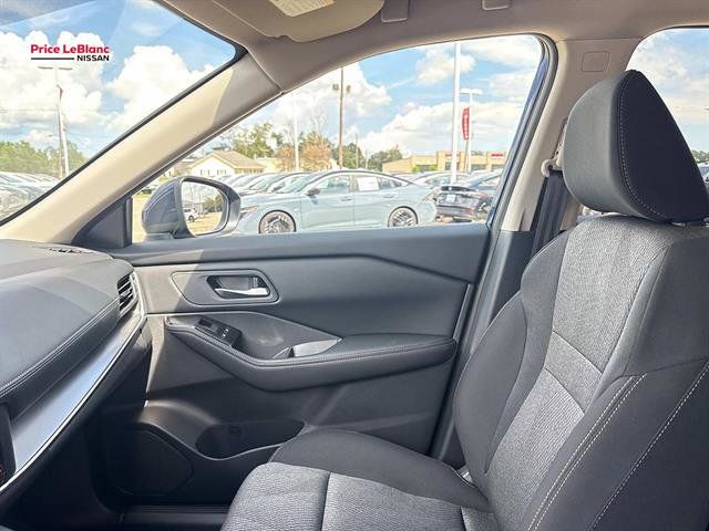 Certified 2026 Nissan Rogue SV FWD image 14