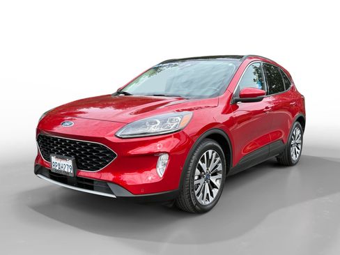 Used 2020 Ford Escape Titanium FWD image 1