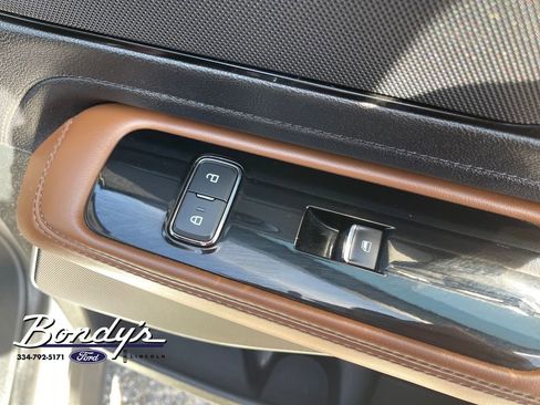 Used 2023 Lincoln Aviator Reserve w/ Equipment Group 201A RWD image 20