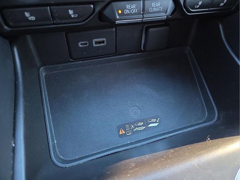 Used 2021 Chevrolet Tahoe Z71 w/ Rear Media and Nav Package image 20