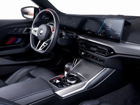 Used 2025 BMW M2 image 45
