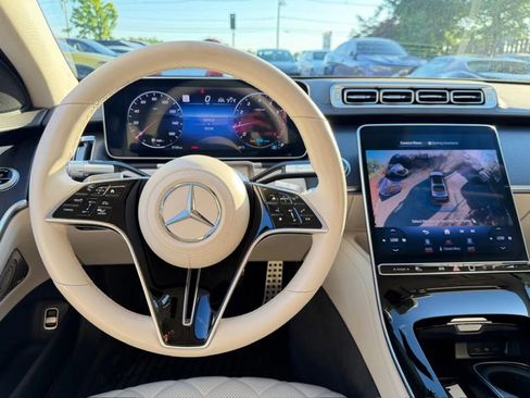 Used 2022 Mercedes-Benz S 580 4MATIC Sedan w/ AMG Line Package image 20