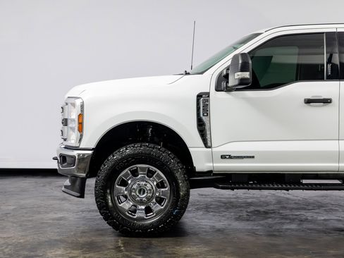 Used 2024 Ford F250 XLT w/ FX4 Off-Road Package AWD/4WD image 10