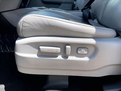 Used 2016 Honda Pilot Touring image 33