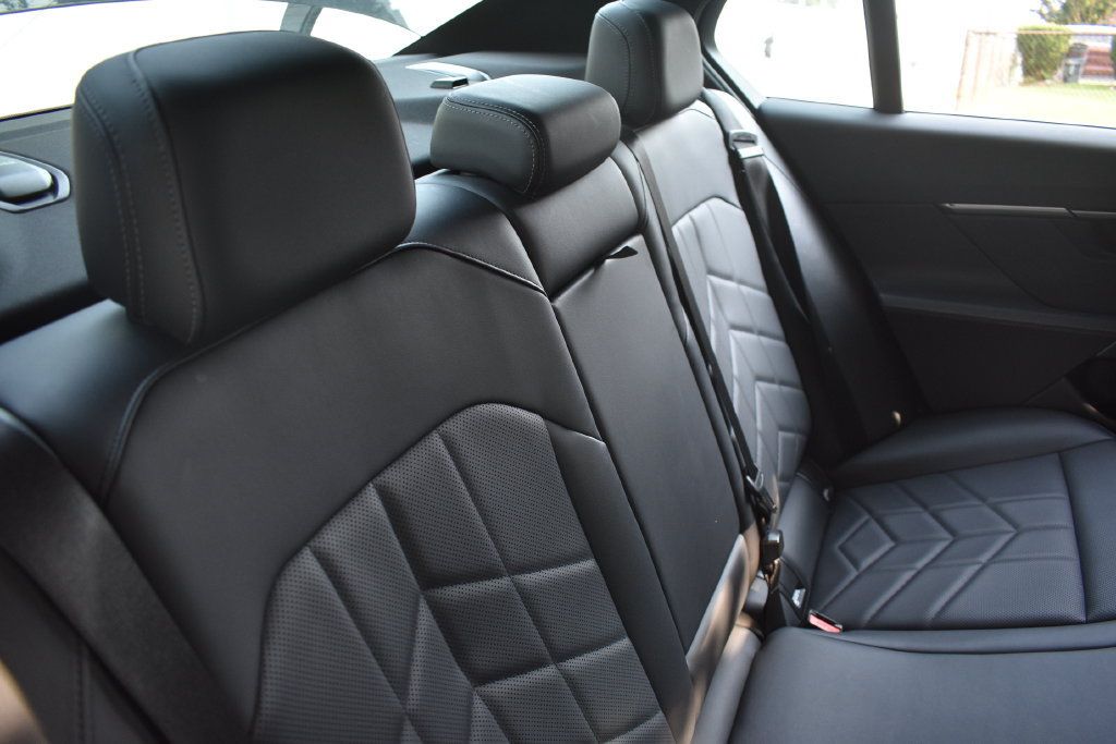 Used 2025 BMW 530i RWD image 26