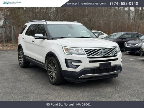 Used 2017 Ford Explorer Platinum AWD/4WD image 3