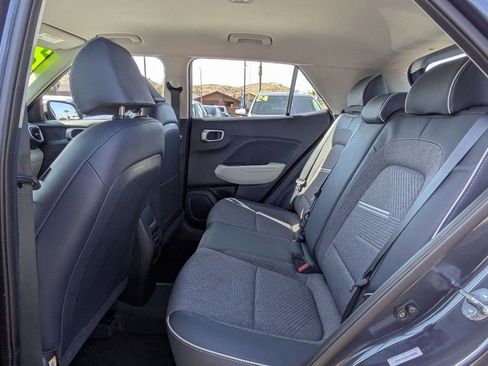 Certified 2025 Hyundai Venue Limited FWD image 26