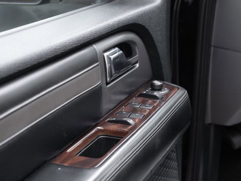 Used 2015 Ford Expedition EL Platinum image 20