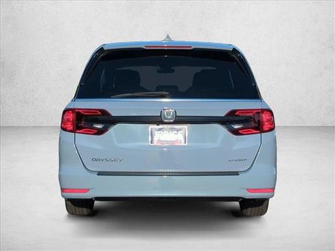 Used 2024 Honda Odyssey Sport image 7