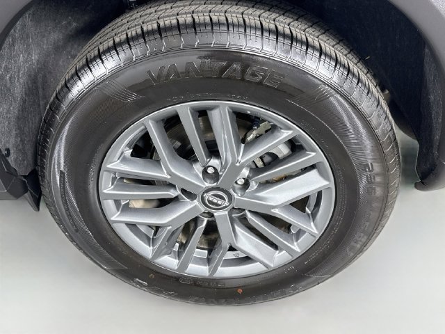 Used 2023 Nissan Rogue S FWD image 29