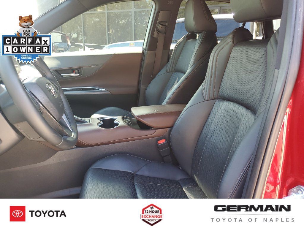 Used 2021 Toyota Venza Limited AWD/4WD image 19