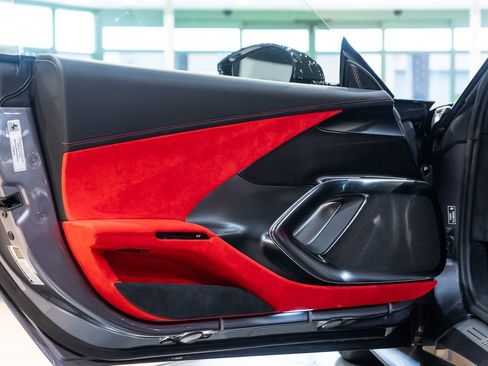 Certified 2025 Ferrari 12Cilindri RWD image 29