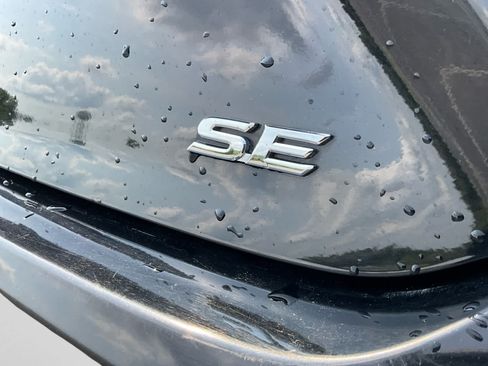 Used 2025 Toyota Camry SE FWD image 17