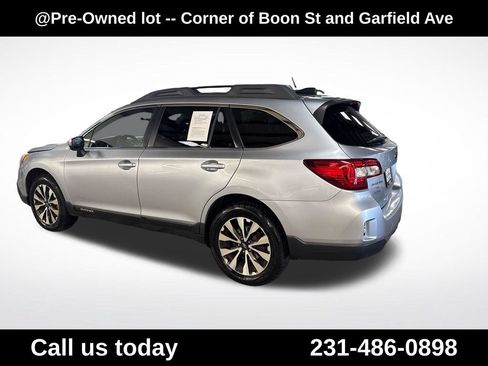 Used 2016 Subaru Outback 2.5i Limited AWD/4WD image 3