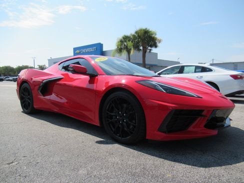 Used 2024 Chevrolet Corvette Stingray Preferred Cpe RWD image 5