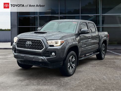 Used 2019 Toyota Tacoma TRD Sport image 7