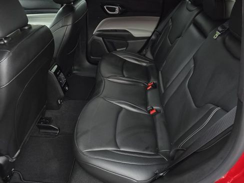 Used 2025 Jeep Compass Limited AWD/4WD image 37