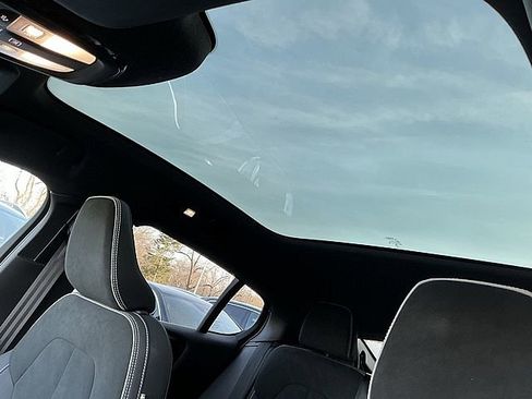 Certified 2023 Volvo C40 P8 Recharge Plus image 17