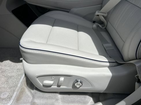 New 2026 Buick Enclave Avenir FWD image 22