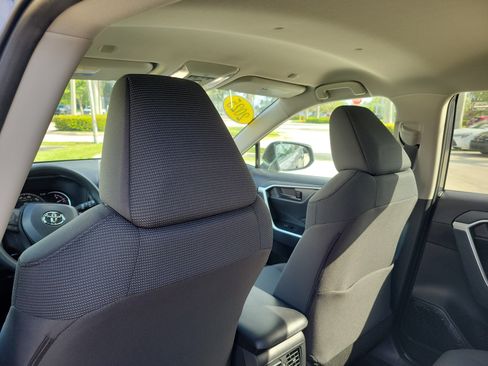 Certified 2025 Toyota RAV4 LE FWD image 15