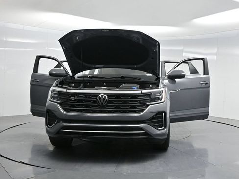 Used 2024 Volkswagen Atlas Cross Sport SEL R-Line AWD/4WD image 53