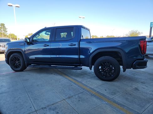 Used 2020 GMC Sierra 1500 Elevation w/ Elevation Value Package image 4