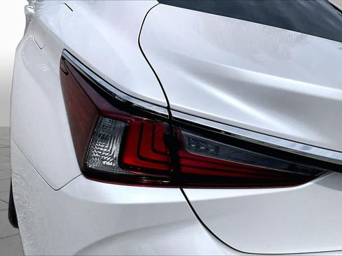 Used 2024 Lexus ES 350 w/ Premium Package FWD image 29