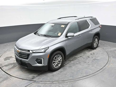 Used 2023 Chevrolet Traverse LT FWD image 13