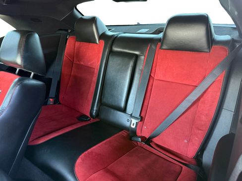 Used 2016 Dodge Challenger R/T Scat Pack RWD image 11