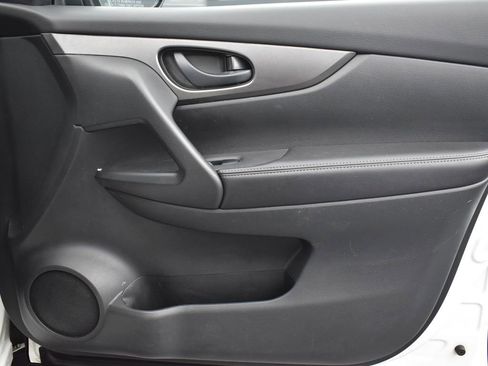 Used 2017 Nissan Rogue Sport S w/ S Appearance Package image 28