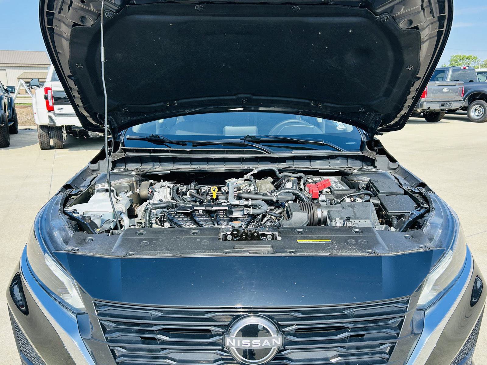 Used 2025 Nissan Altima 2.5 SV FWD image 38