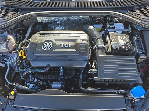 Used 2025 Volkswagen Jetta GLI Autobahn image 32