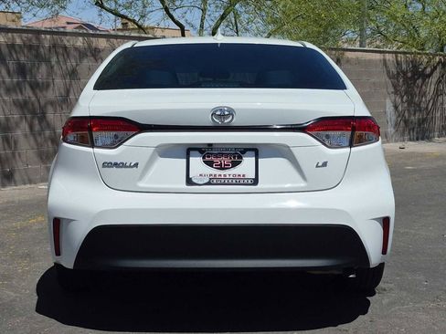Used 2024 Toyota Corolla LE FWD image 8