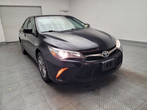 Used 2017 Toyota Camry SE FWD image 14