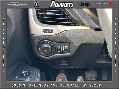 Used 2015 Jeep Cherokee Latitude FWD image 22