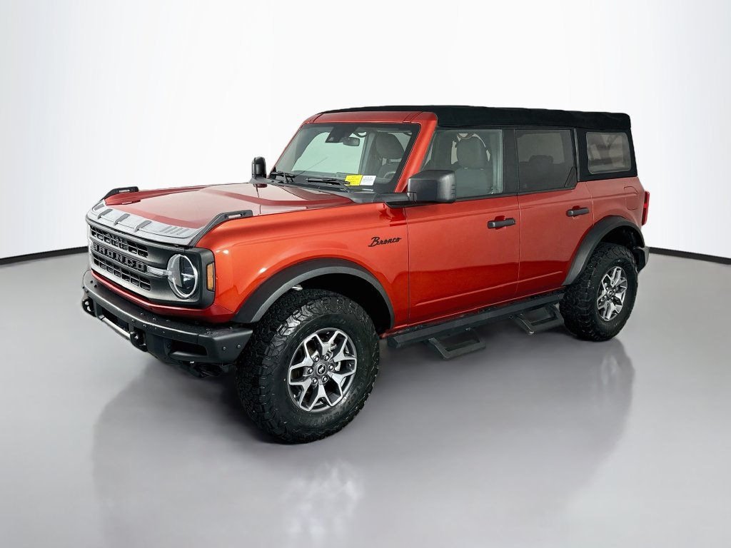 Used 2022 Ford Bronco 4-Door AWD/4WD image 3